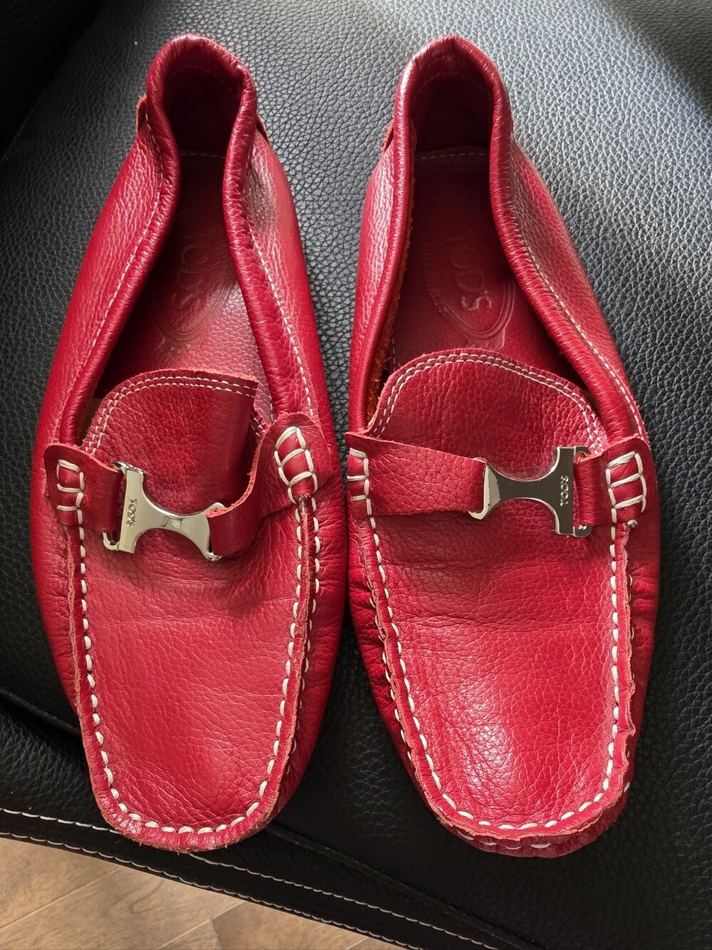 Tods Beautiful Red Leather Shoes Size 39